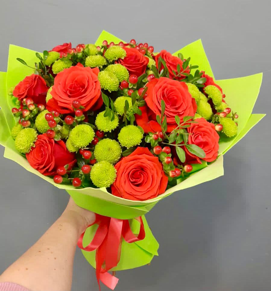 Букет цветов из: Хризантемы и Розы в Первомайском Ставропольского края