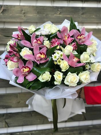 Букет цветов из: Розы и Хризантемы в Первомайском Ставропольского края