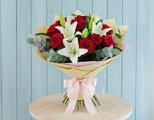 Букет цветов из:  Лилии и Розы #REPLACE_PRED# Первомайском Ставропольского края
