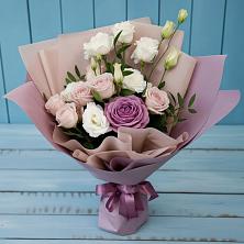 Букет цветов из:  Розы и Лизиантусы в Первомайском Ставропольского края