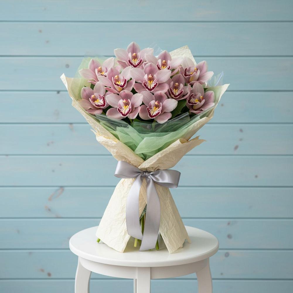 Букет цветов из: Орхидеи и Розы в Первомайском Ставропольского края