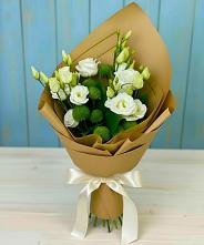 Букет цветов из:  Хризантемы и Лизиантусы в Первомайском Ставропольского края