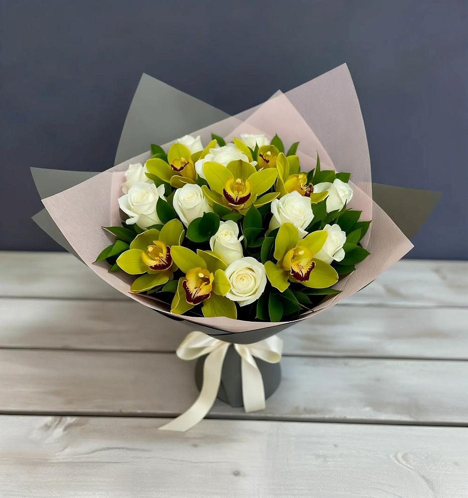 Букет цветов из: Орхидеи и Розы в Первомайском Ставропольского края