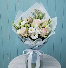 Букет цветов из:  Розы и Лизиантусы в Первомайском Ставропольского края