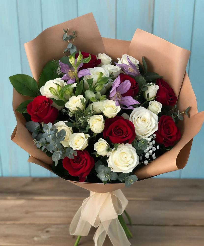 Букет цветов из: Розы и Альстромерии в Первомайском Ставропольского края