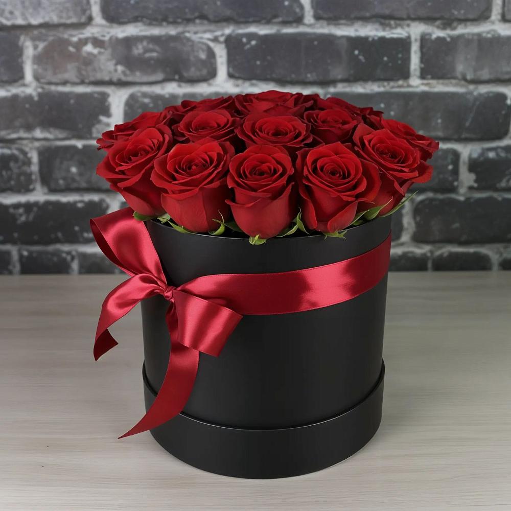 Цветочная композиция из Розы в шляпной коробке в Первомайском Ставропольского края