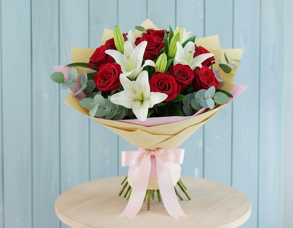 Букет цветов из: Лилии и Розы в Первомайском Ставропольского края